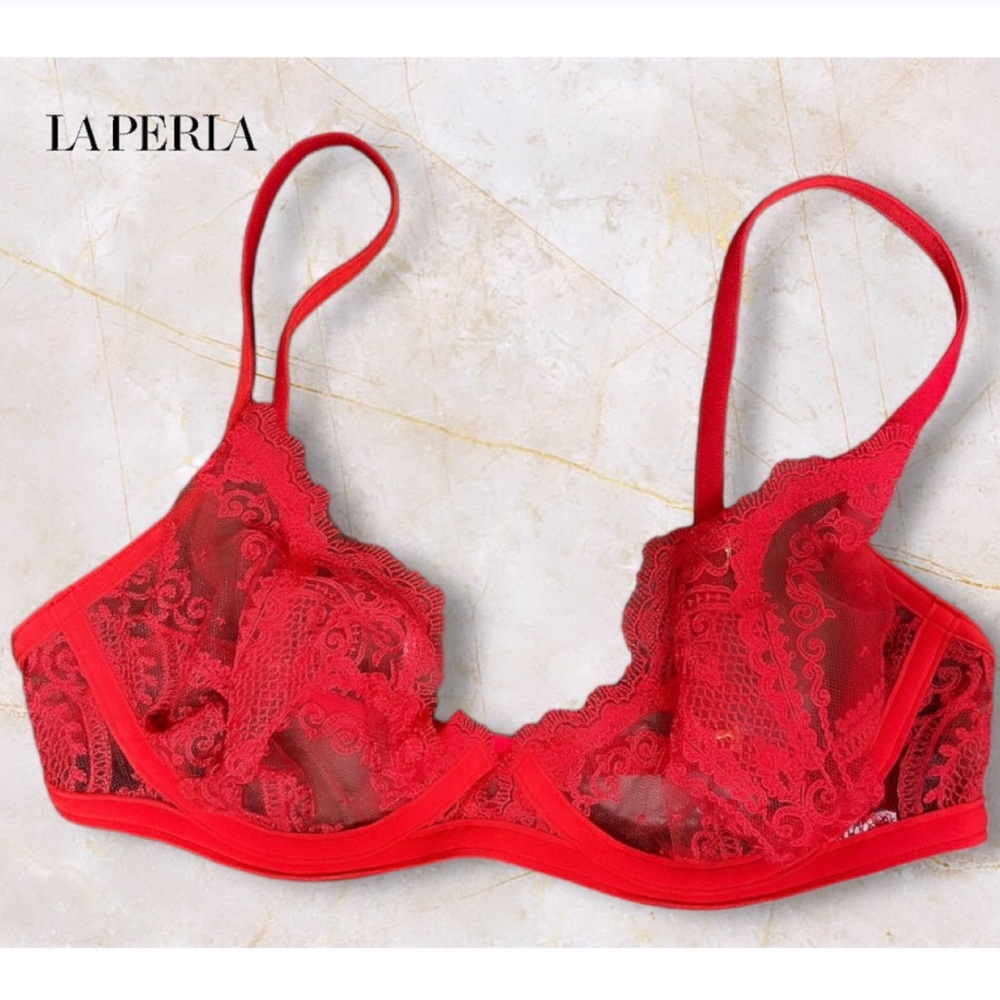 Red lace underwired La Perla bra